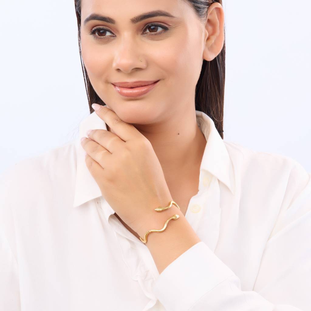 Retro Snake Gold Bangle : BR157