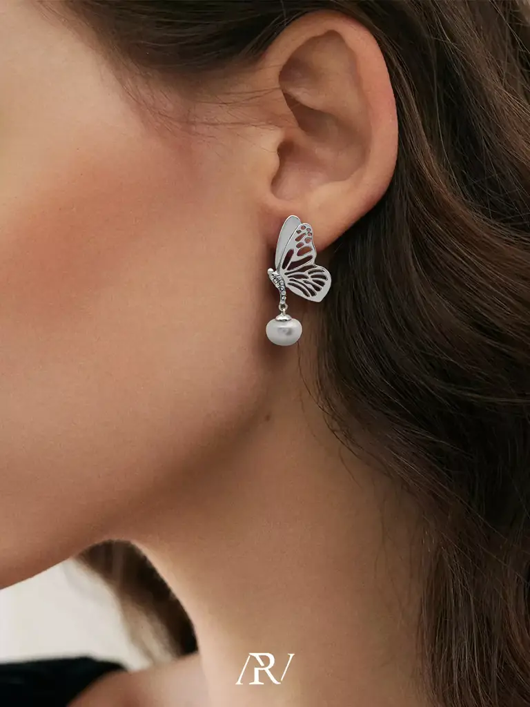 Butterfly Pearl Earrings : ARV-ER-040