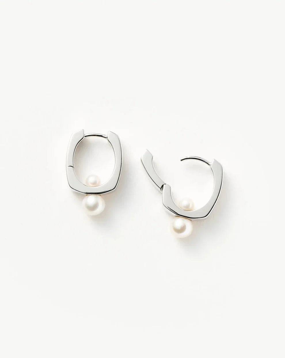 Button Pearl Square Hoop Earrings : ER-SQR24-SL-WHT