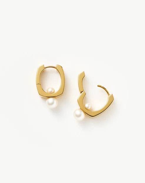 Button Pearl Square Hoop Earrings : ER-SQR24-YG-WHT