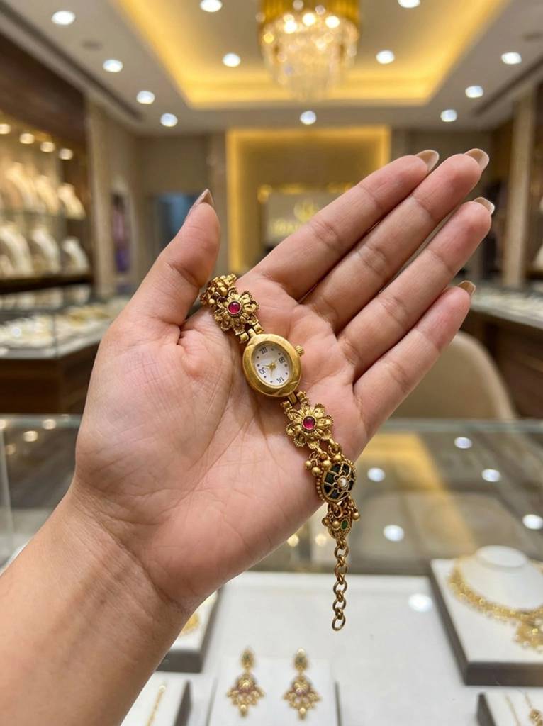 BelleVogue Vintage Floral Bracelet Watch – Antique Gold 