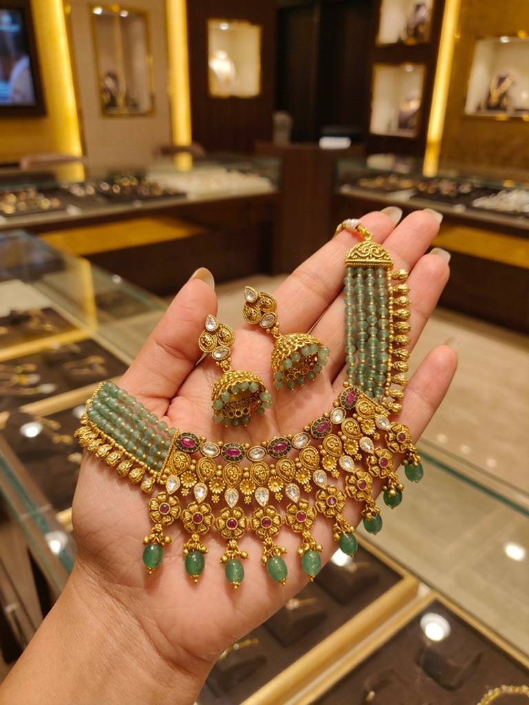 Traditional Gold Plated Kundan & Green Beaded Bridal Necklace Set With Earrings : BV-RMD-RJT-318504-D3195