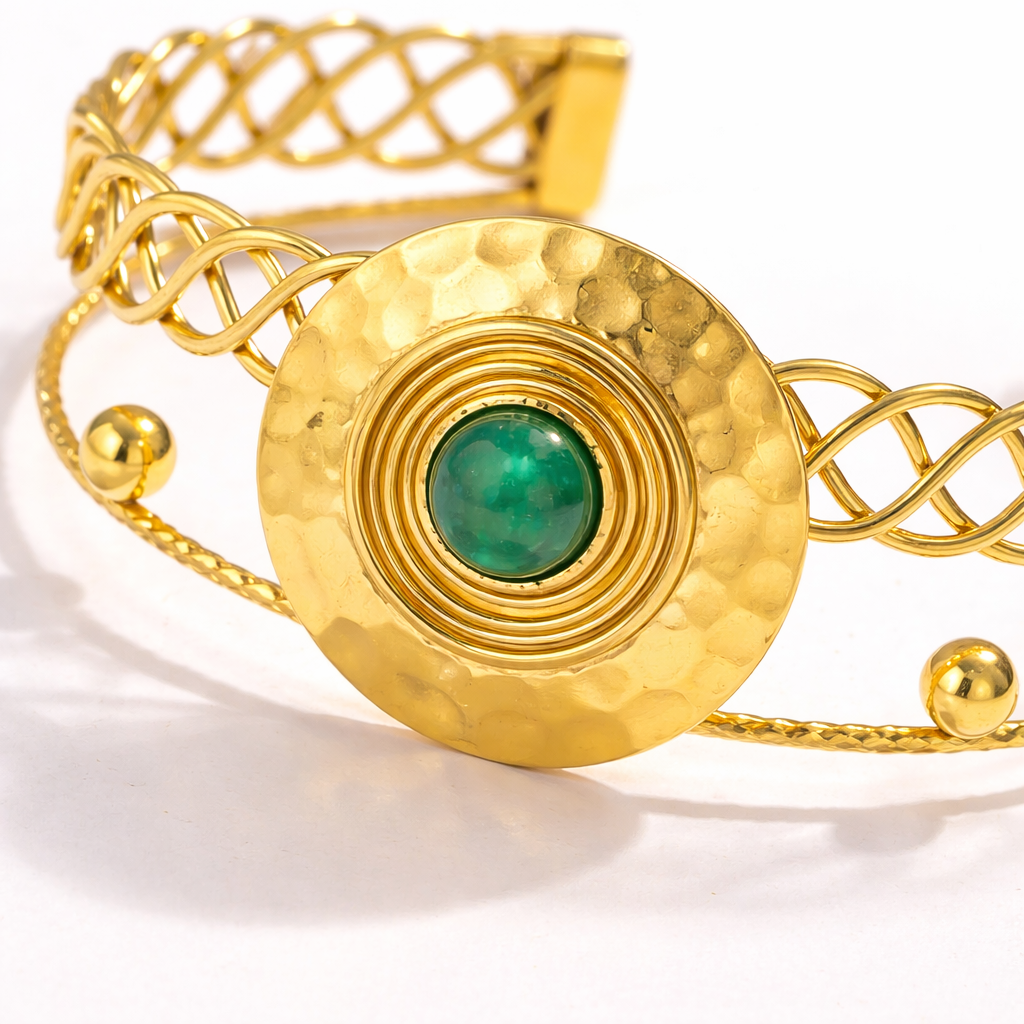 Verdant Oracle Hammered Cuff Bracelet : Le165