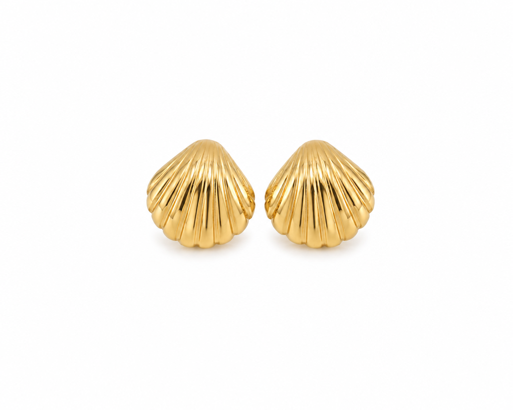 Golden Seashell Studs : E343