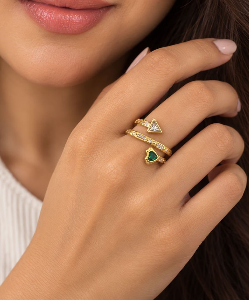 Emerald Heart & Crystal Crossover Ring : R289