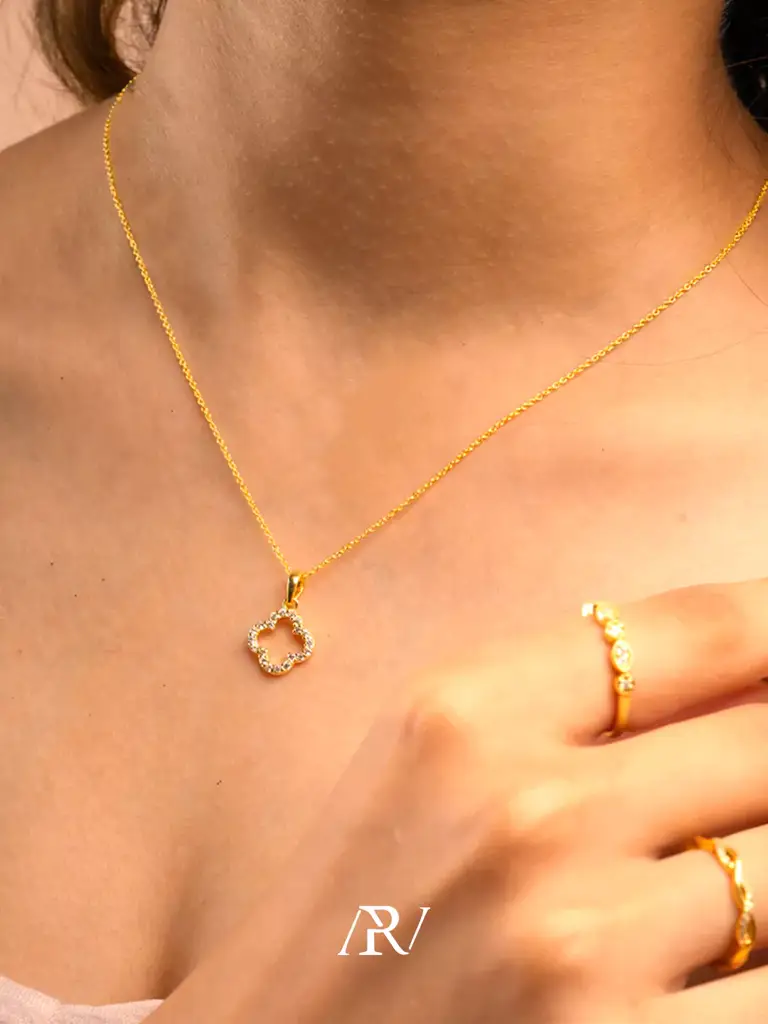 Clover Necklace : ARV-NK-016
