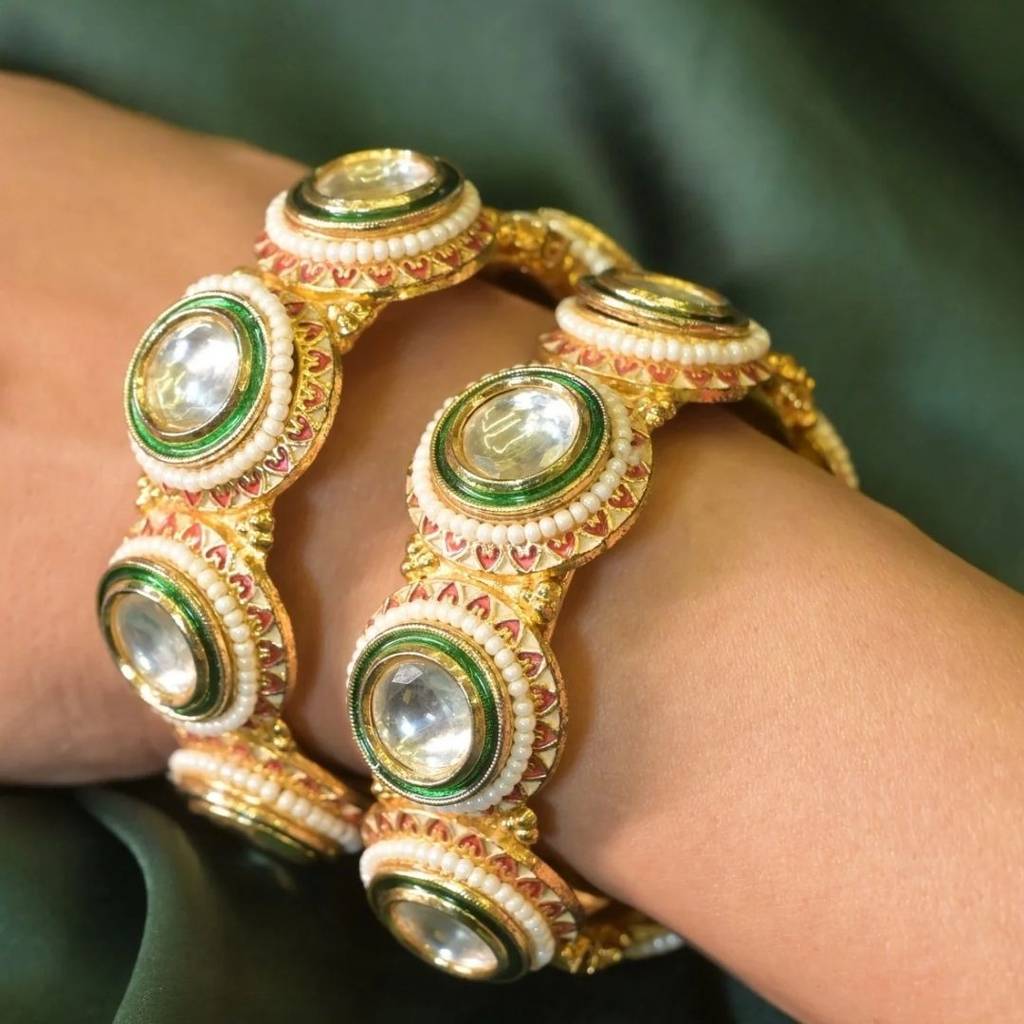 Subdhra Mehndi Golden Bangle : BAN0084