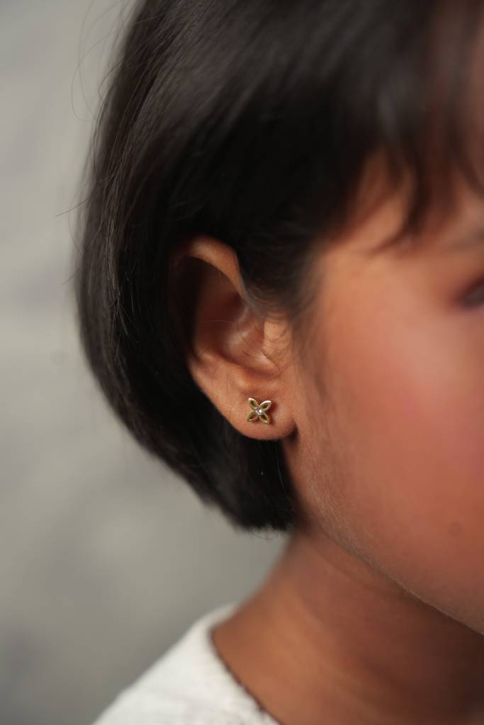 Kids Flower Stud Earring : EA614502G
