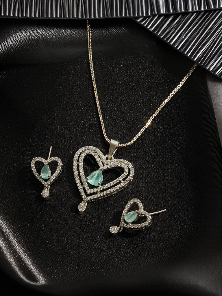 Rhodium-Plated Green Ad Stone Studded Heart Shaped Pendant With Earrings And Chain : NL-JS24-40398
