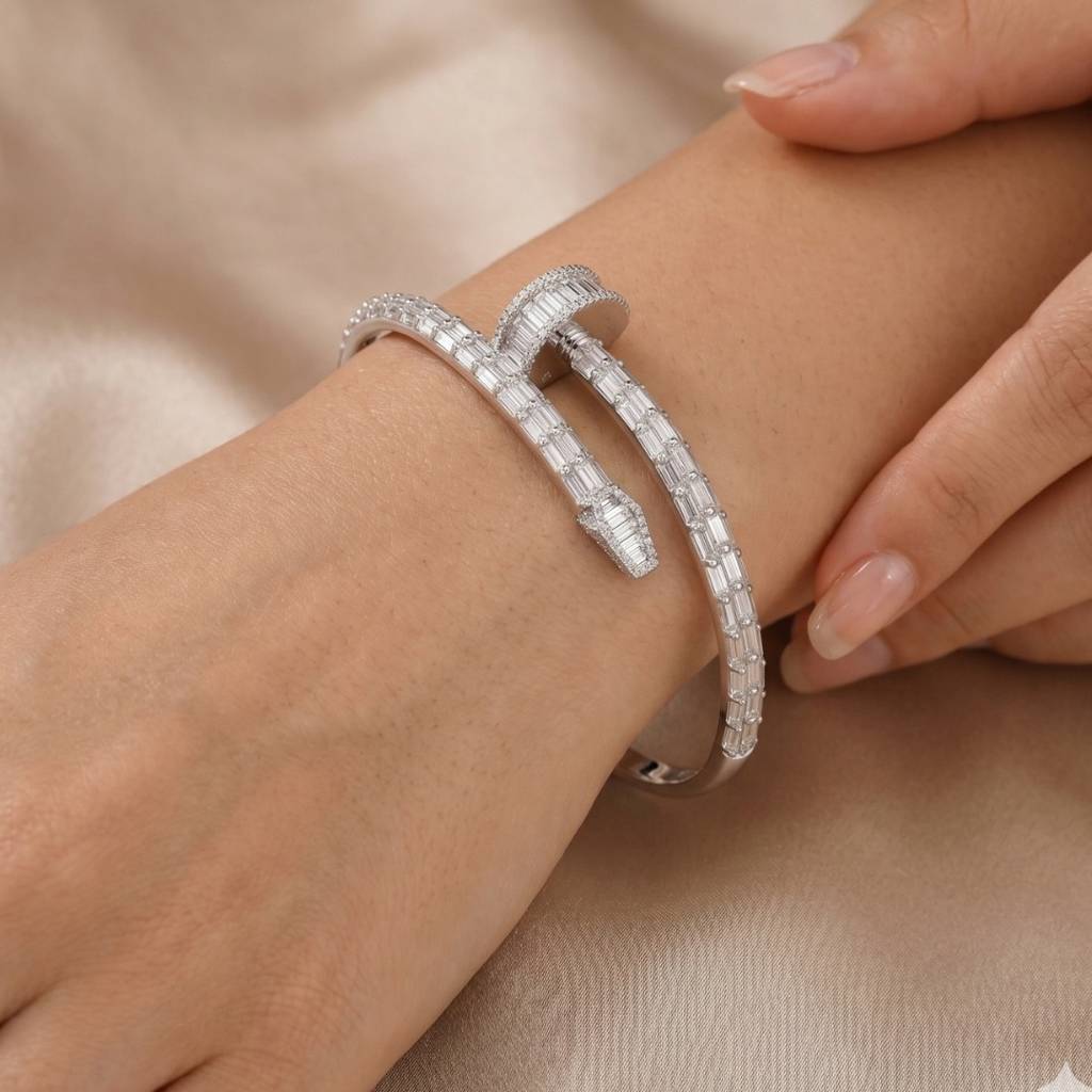 Stylish 925 Silver Nail Bracelet Featuring Cz Diamond Accents For Women : CSJ5