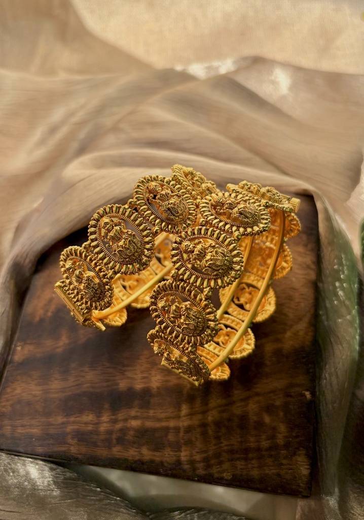 Lakshmi Temple Bangle Set : PR-168B