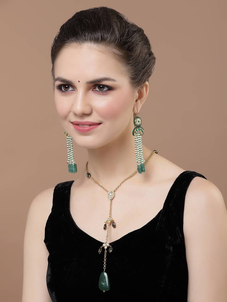Darya Drop Earring : DGED23090