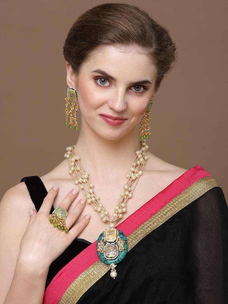 Aandhi Drop Earring : DGED23113