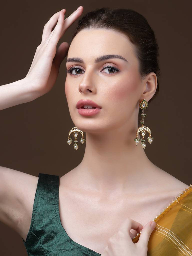 Saaz Drop Earring : DGED24010