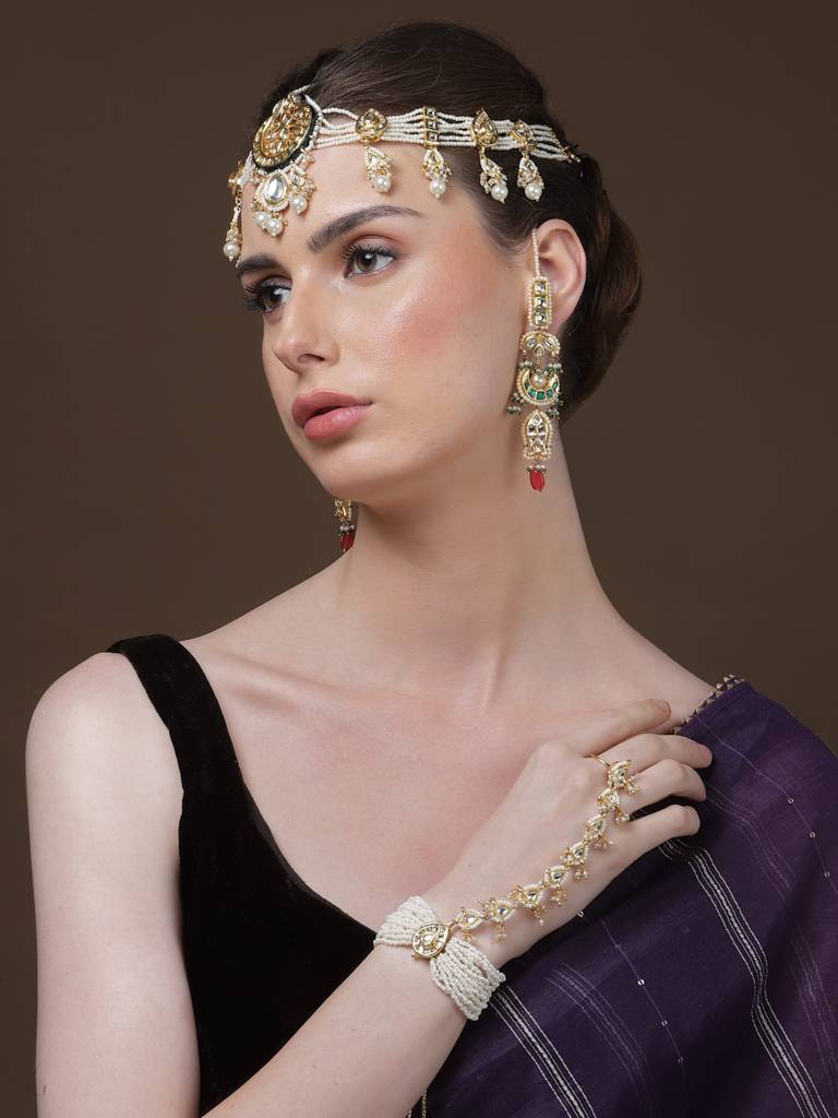 Meringue Hath Phool Hand Jewellery : DGH1H24002