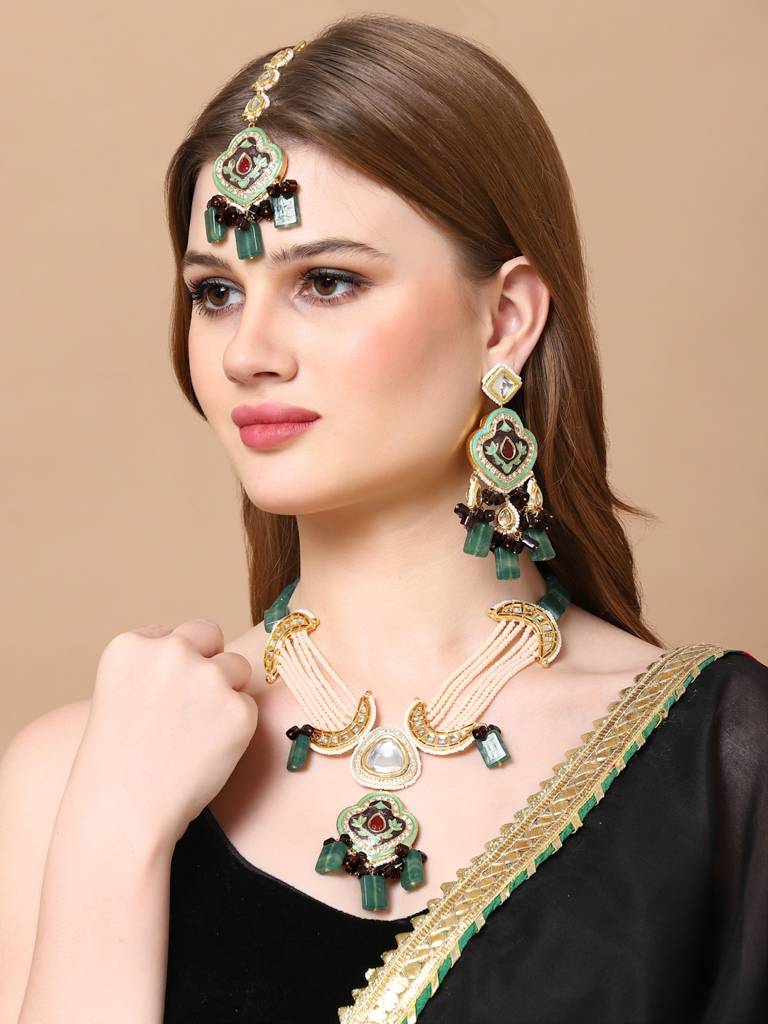 Neela Panja Maang Tikka Hair Jewellery : DGH2M23007