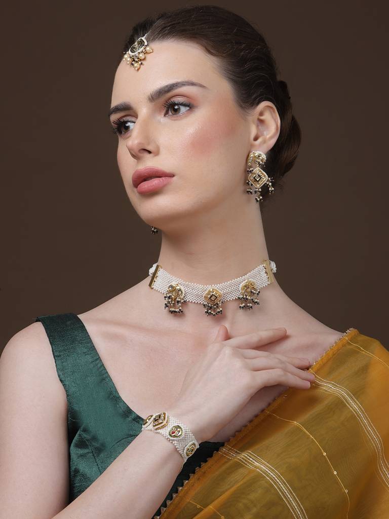Neela Mahal Maang Tikka Hair Jewellery : DGH2M24004