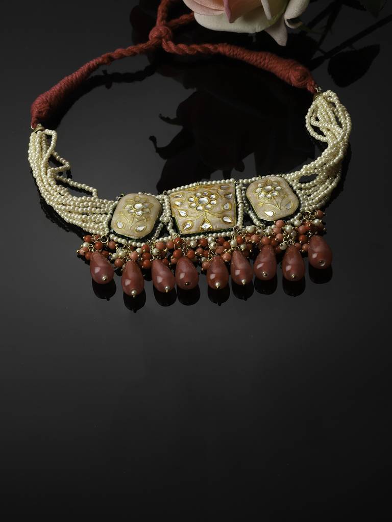 Shell Chokar Necklace : DGNC23010