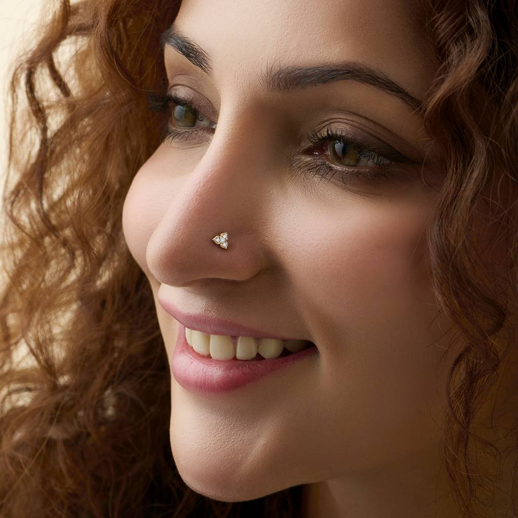 Yuvora 14K Gold Clover Charm Lab Grown Diamond Nose Pin For Women | Bis Hallmarked : DIANP1119-14YG-IS