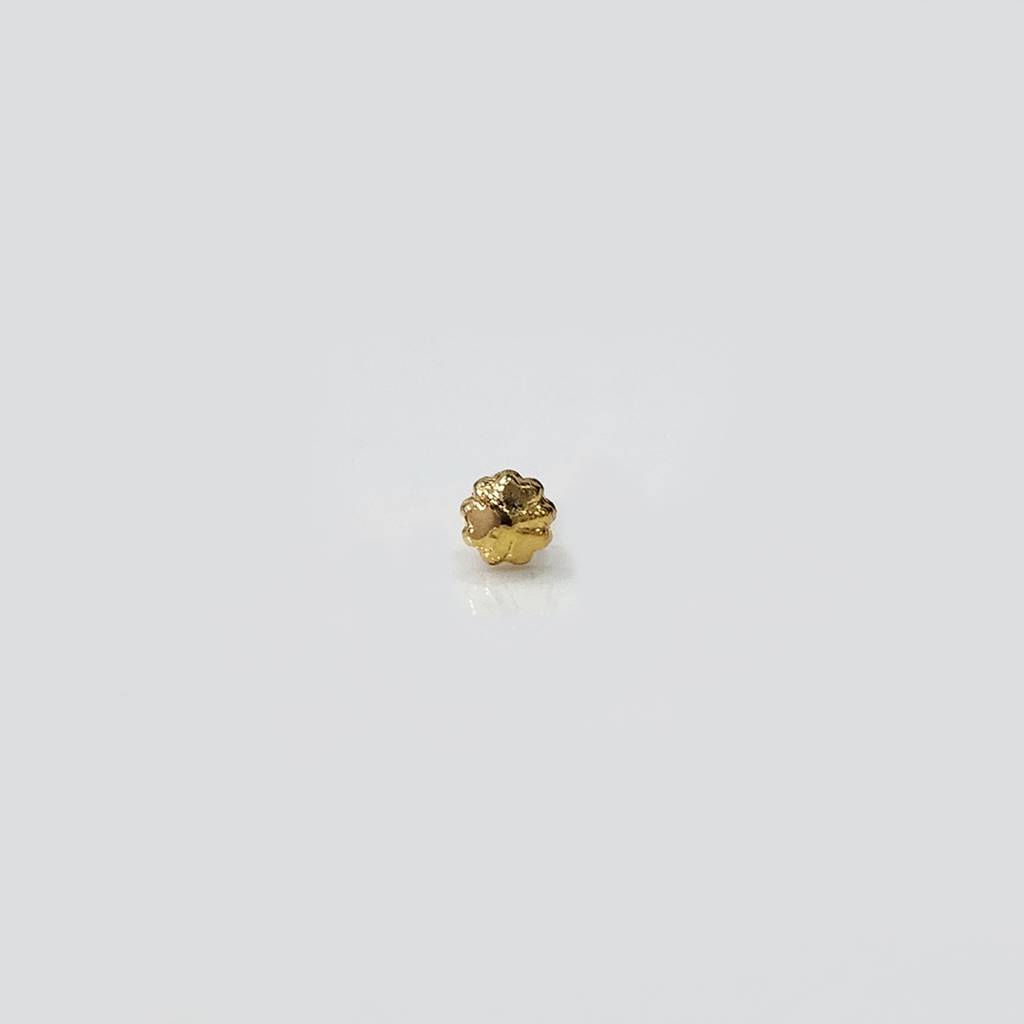 Yuvora 18K Yellow Gold Floral Glow Nose Pin For Women | Screw Back Closure | Bis Hallmarked | Pure Gold Nose : DNP1045-18YG-IS
