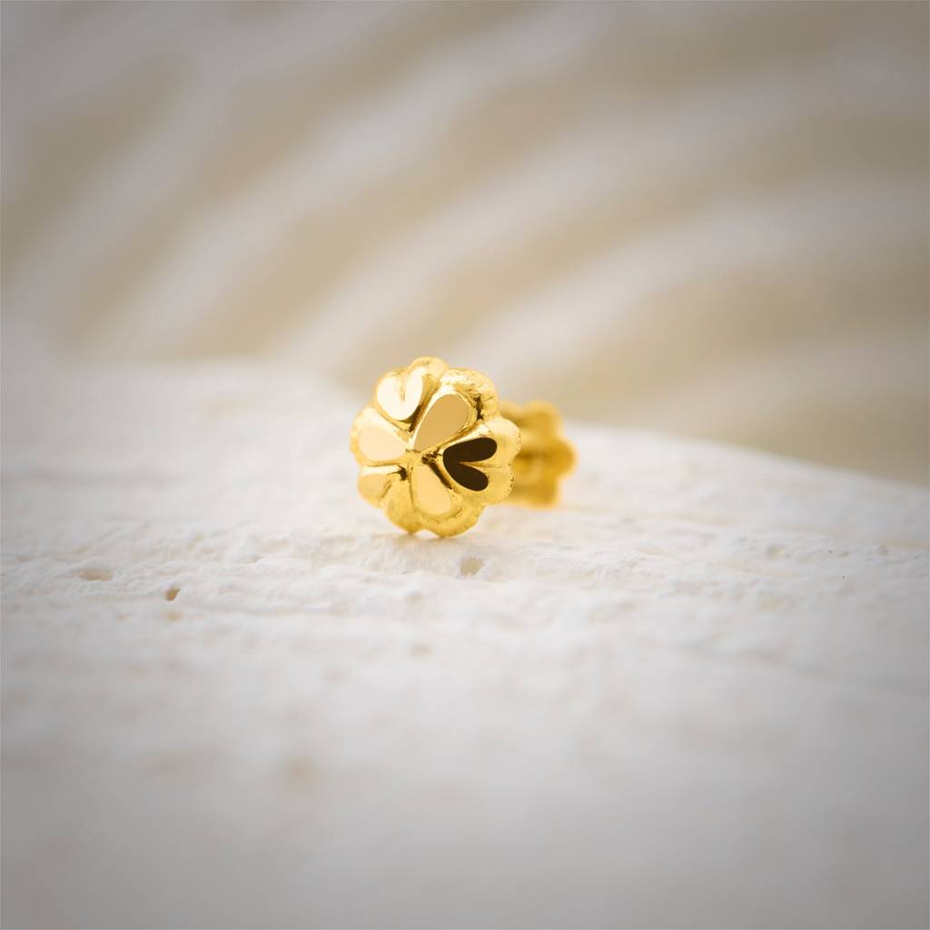 Yuvora 18K Yellow Gold Floral Glow Nose Pin For Women | Screw Back Closure | Bis Hallmarked | Pure Gold Nose : DNP1045-18YG-IS