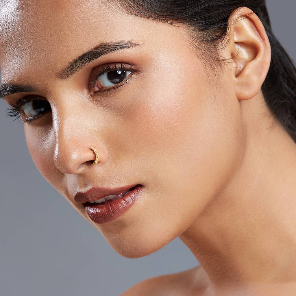 Yuvora 18K Yellow Gold Crossbeam Circles Nose Pin For Women | Screw Back Closure | Bis Hallmarked | Pure Gol : DNR1003-DC-18YG