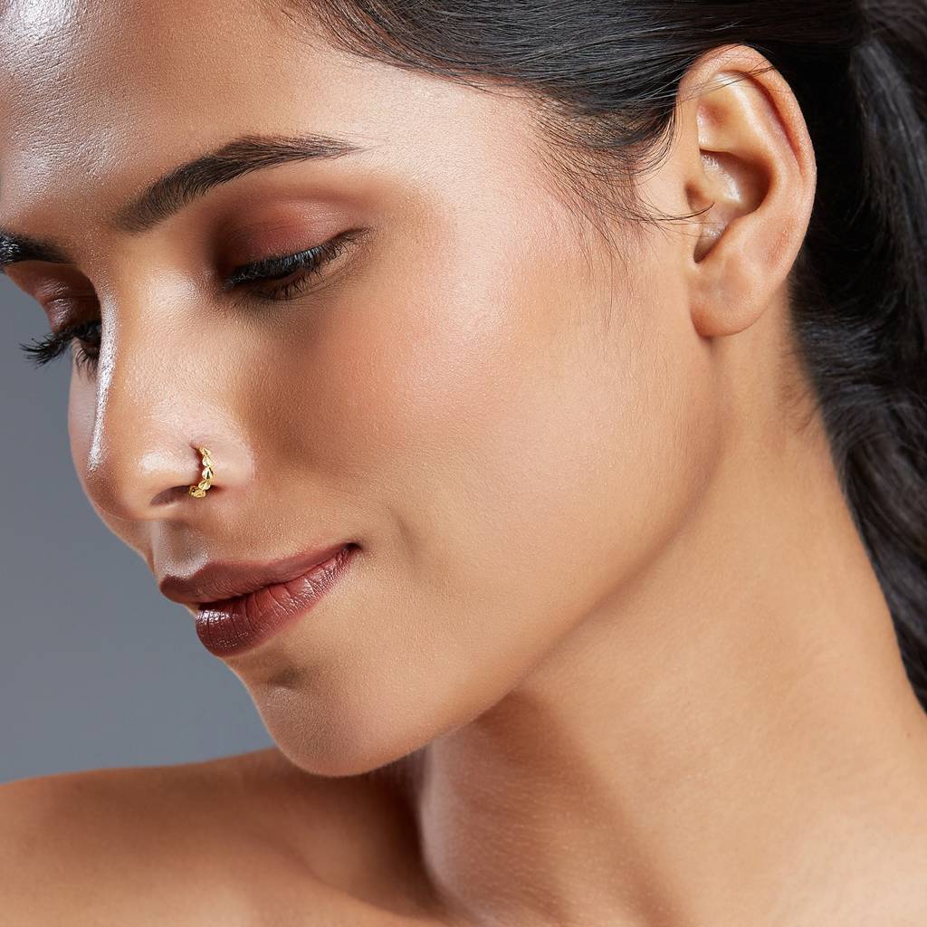 Yuvora 18K Yellow Gold Arrowlove Rhythm Nose Pin For Women | Screw Back Closure | Bis Hallmarked | Pure Gold : DNR1005-DC-18YG
