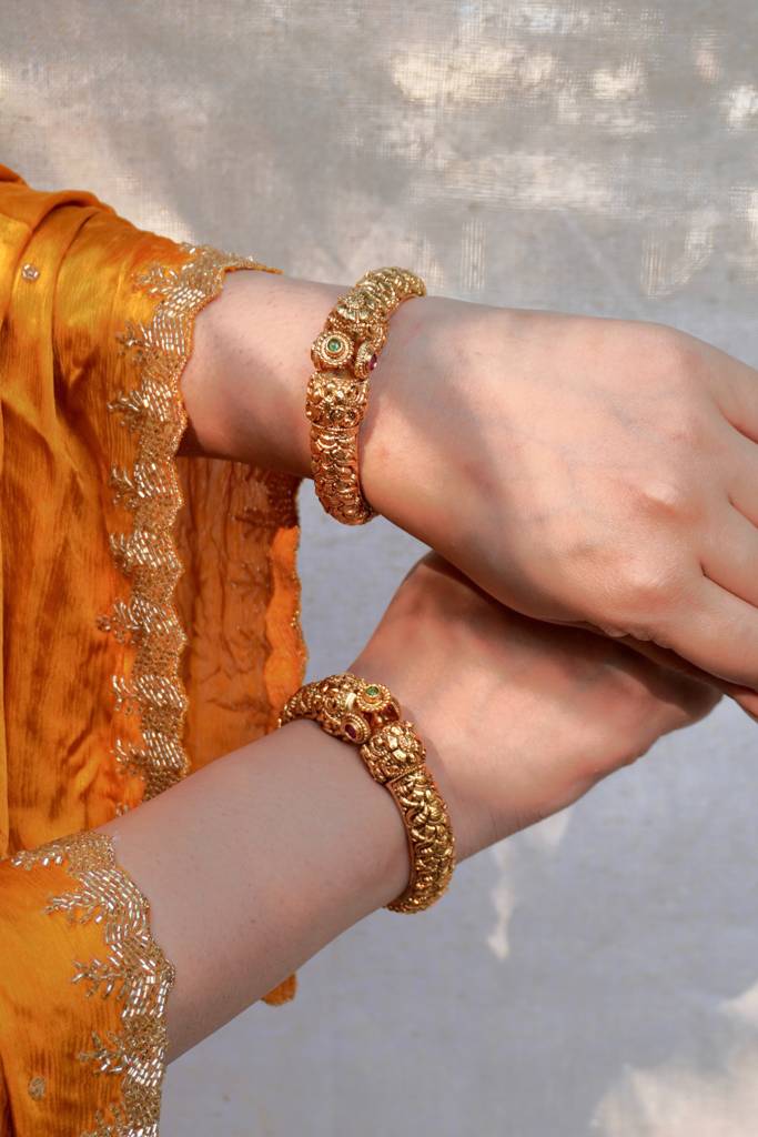 Antique Gold Temple Carved Kada : PR-158B