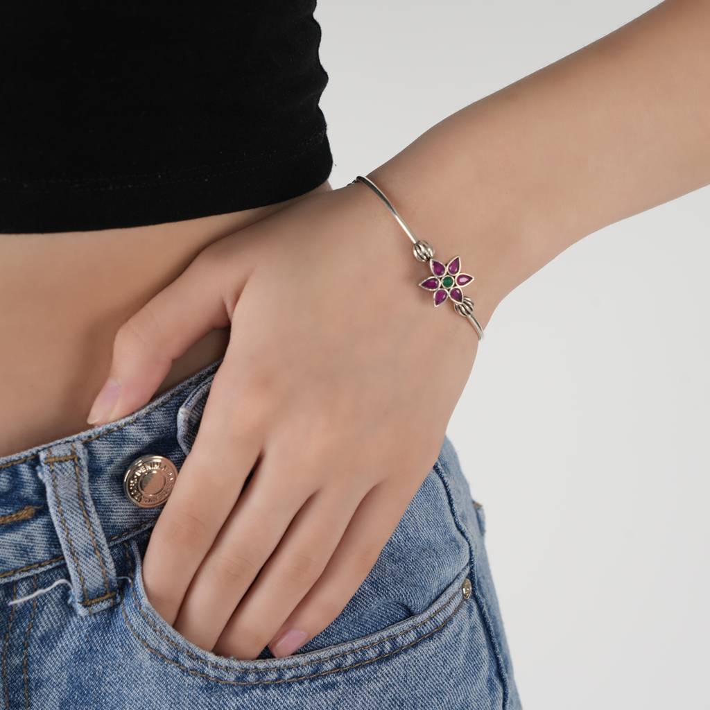 Kempu Flower Silver Adjustable Bracelet : SSB075