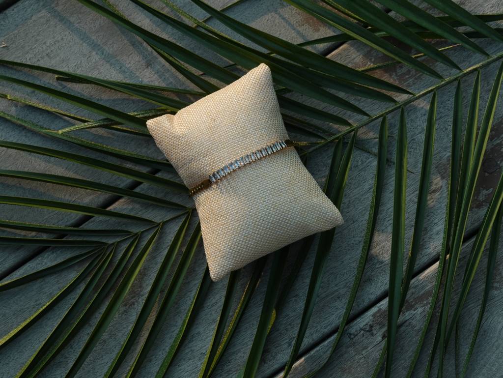 Linear Crystal Bar Adjustable Bracelet : 0065-DB