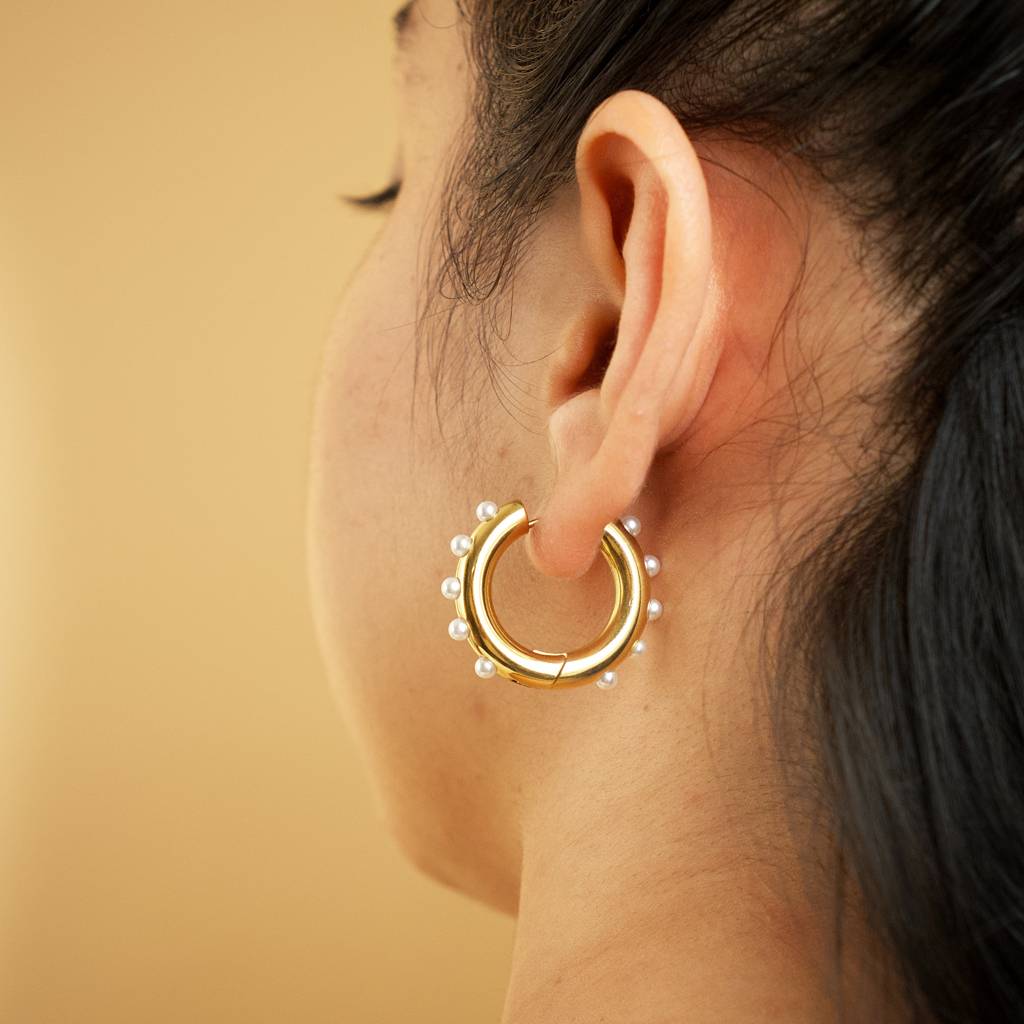 Pearly Hoop Earrings : TE28