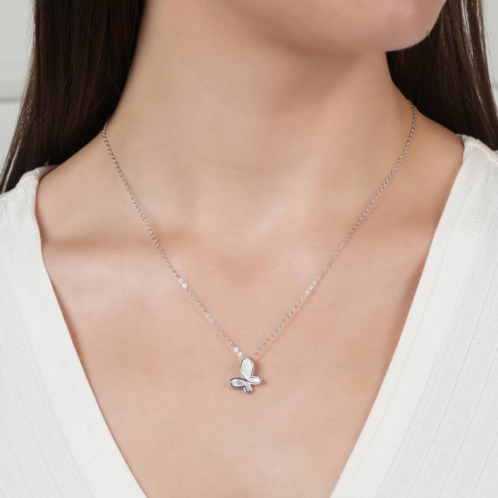 Silver Butterfly Pendant Necklace : SSN159