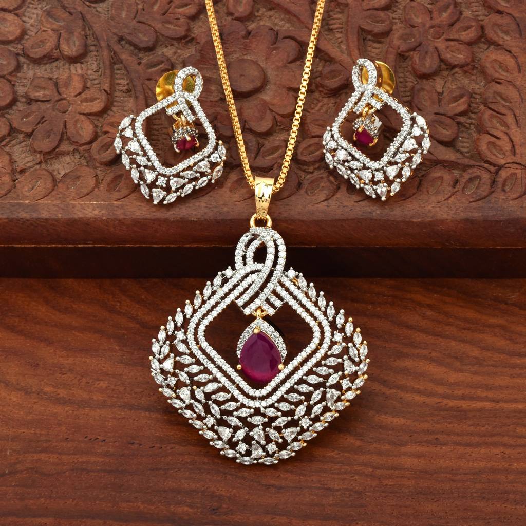 Palace Prism Pendant Set With Chain : PJPENGJRCZ232