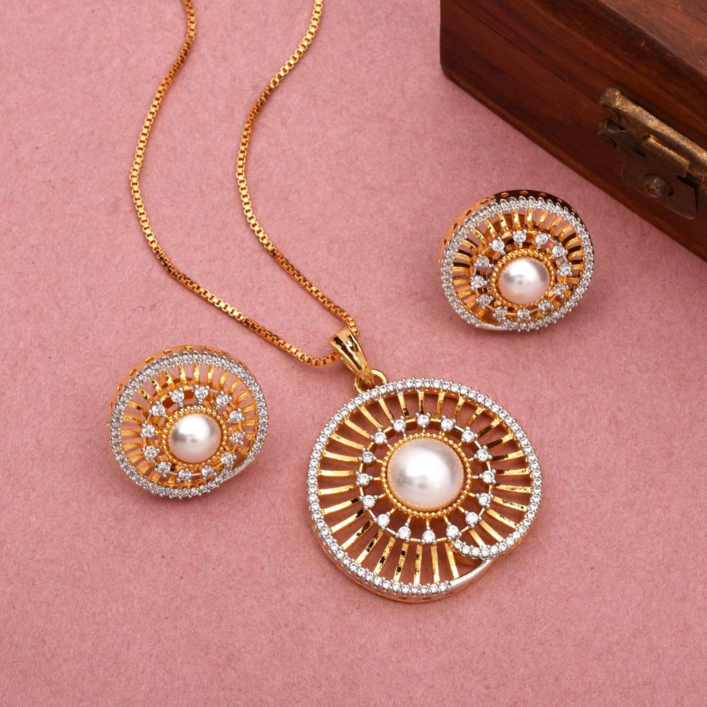 Estate Radiance Pendant Set With Chain : PJPENGJPCZ218