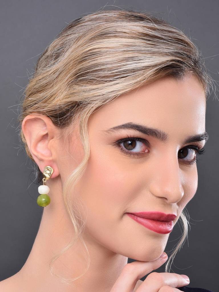 Acrylic Drop Earrings With White & Green Beads : WER171YZGRN