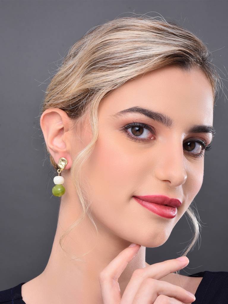 Acrylic Drop Earrings With White & Green Beads : WER171YZGRN
