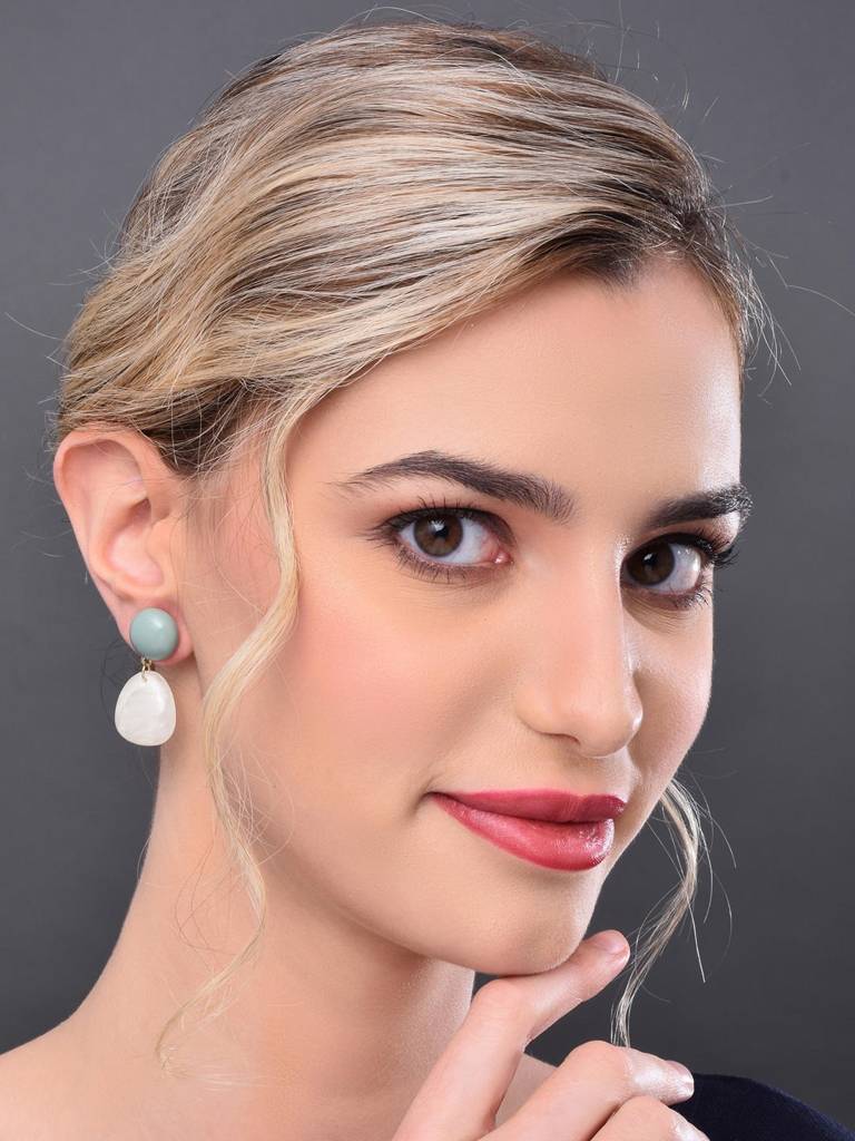 Acrylic Drop Earrings. : WER172YZGRN