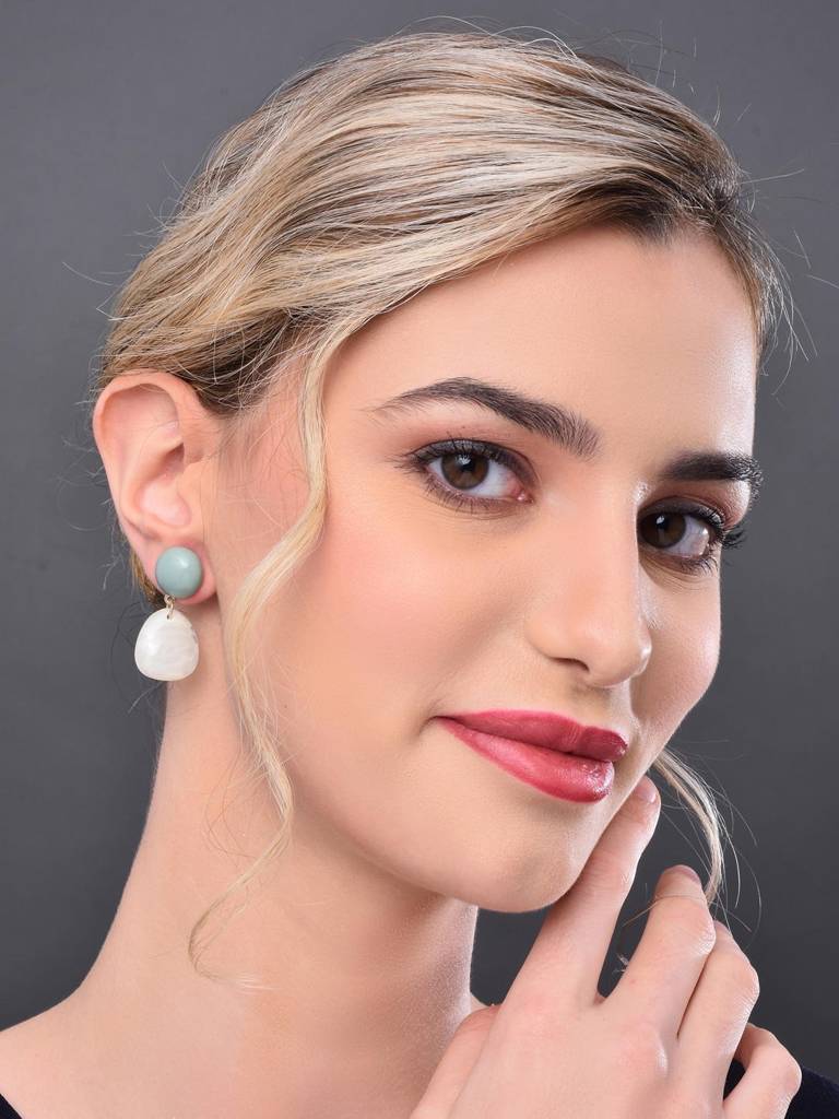 Acrylic Drop Earrings. : WER172YZGRN