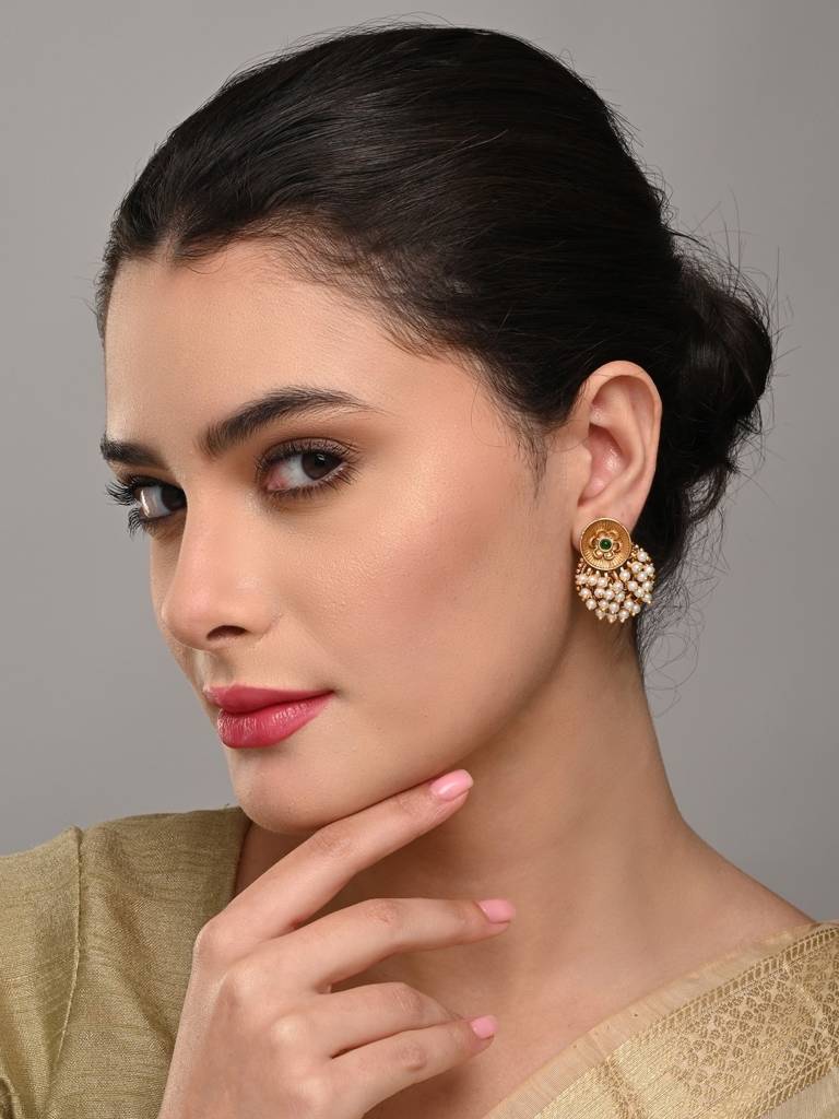 Antique Finish Brass Pearl Cluster Stud Earrings : S24FAER263GLD