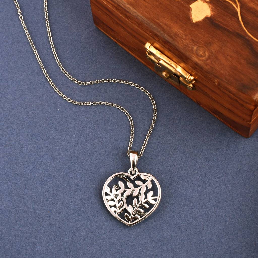 Boundless Love Pendant : AJPENWHHT03