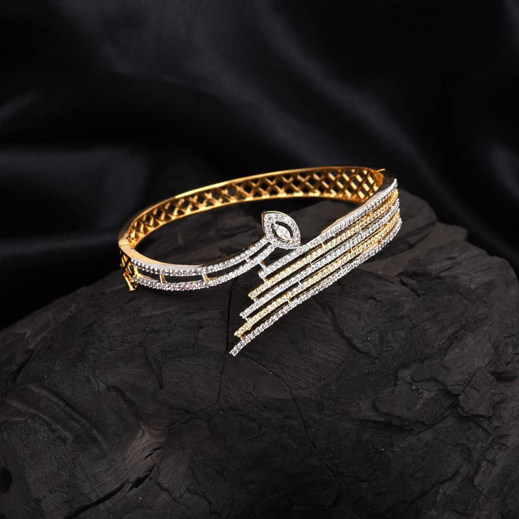 Zylara Pure Shine Bracelet : PJPENGJCZ304