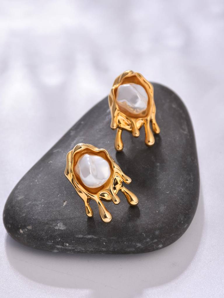 Simple Pearl Stud Earring : WER49MLGLD