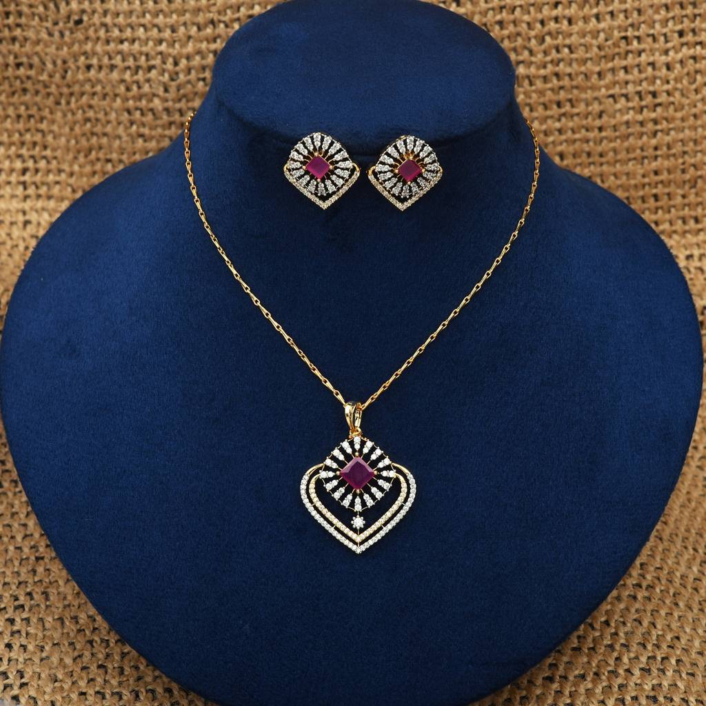 Velora Fine Edge Pendant Set : PJPENGJRCZ269