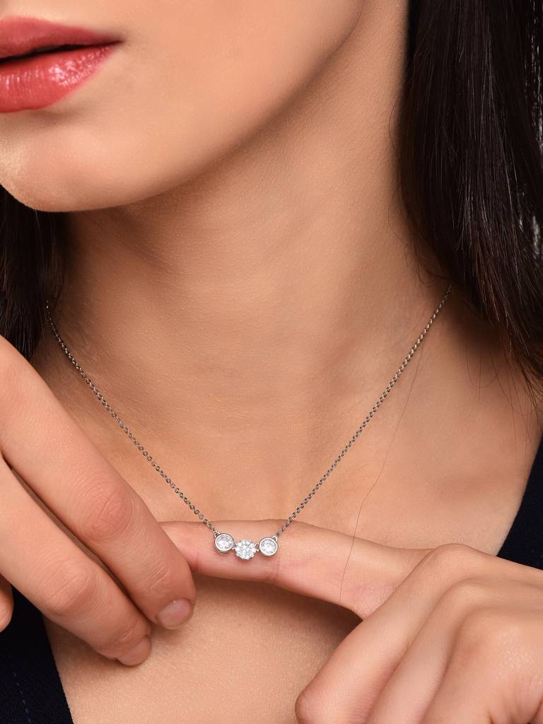 Three Stone Neckalce : WNK91LBSLV