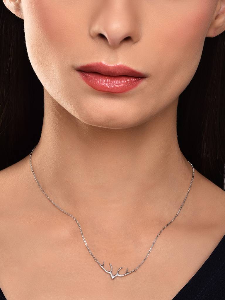 Reindeer Pendant Necklace : WNK98LBSLV