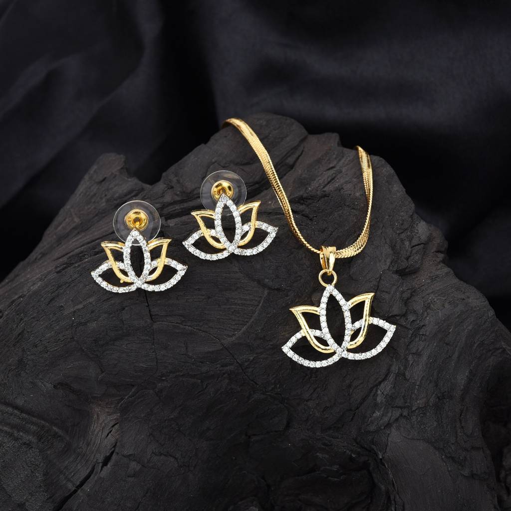 Lightweight, Versatile, And Beautifully Crafted—This Pendant Set Brings Everyday Outfits To Life With A Subtle  : SGJPENGJCZ05