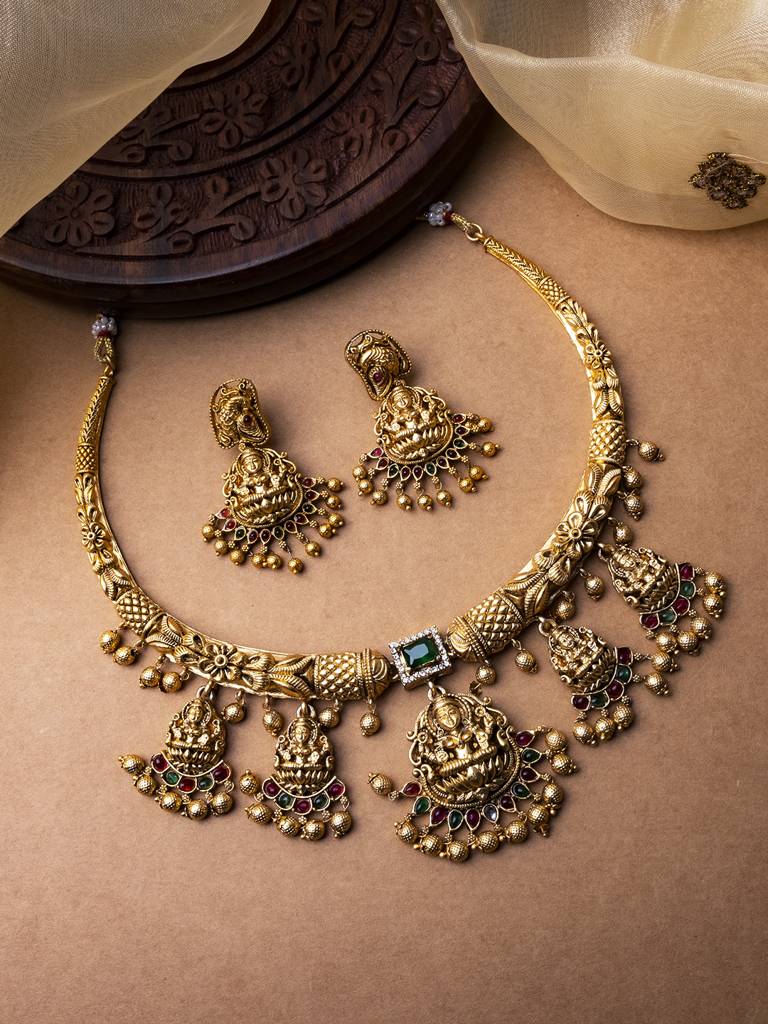 Unique Hansli Style Temple Necklace Setâ : SATJS281