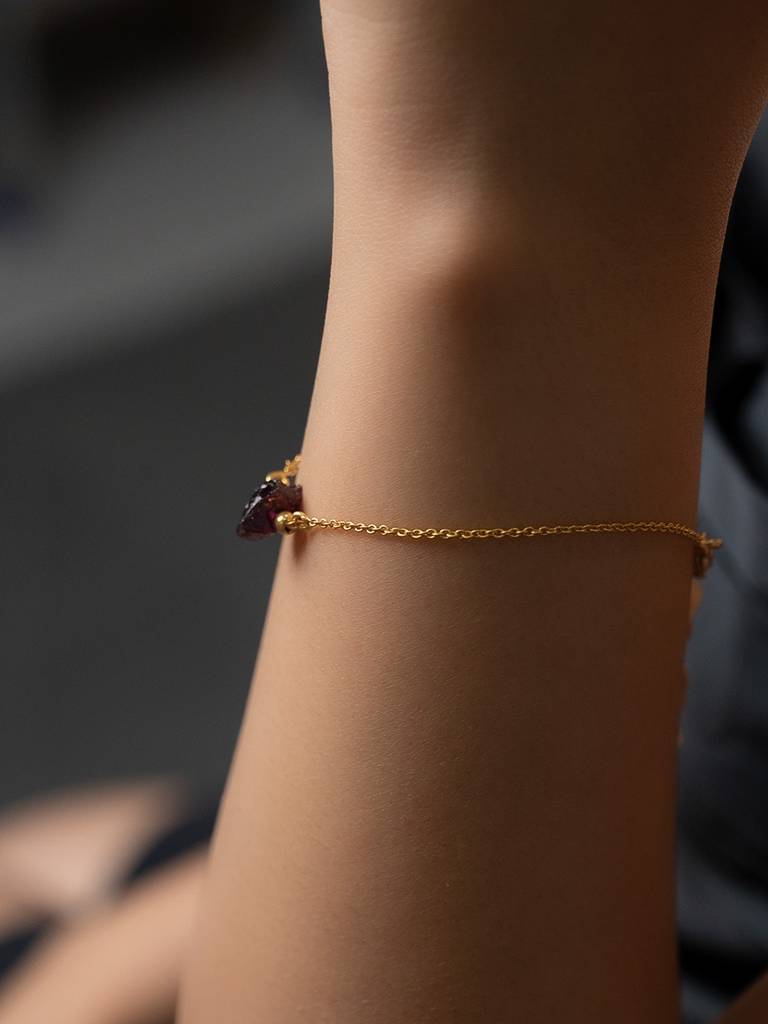 Minimal Garnet Bracelet : BG171b
