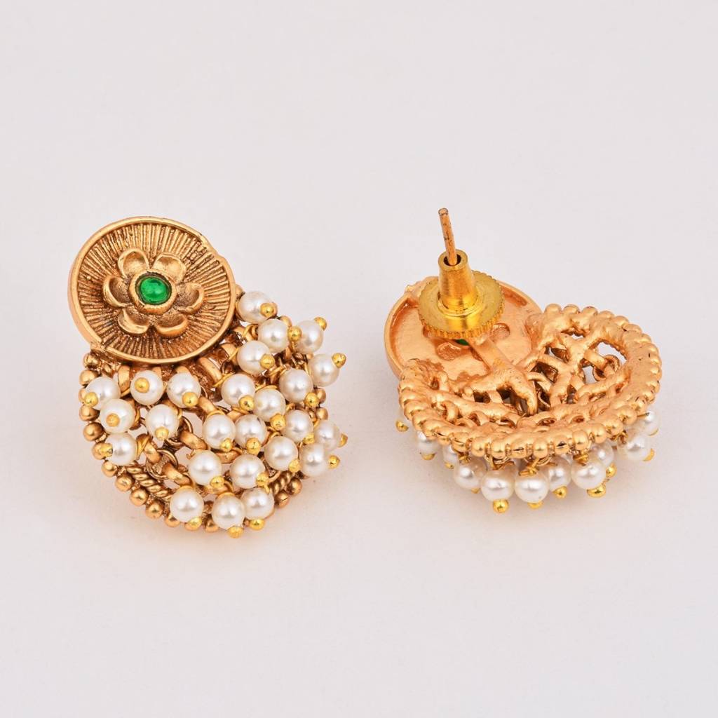 Antique Finish Brass Pearl Cluster Stud Earrings : S24FAER263GLD