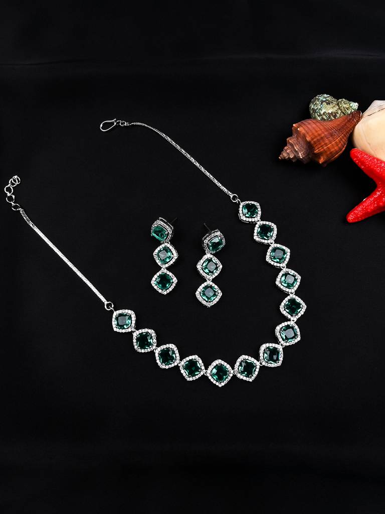 Â Eternal Sparkle:  Ad Sleek Necklace Set : AD132CRYSTALGREEN